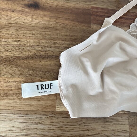 True And Co Women’s Bralette Size Medium NO CUPS INSERTS - Picture 6 of 8